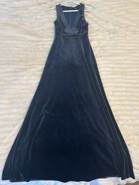 Lulu's Deep Navy Velvet V-Neck Maxi Dress